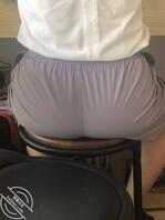 偷偷拍老婆的肉臀1