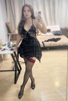 小姨的睡衣照流出 目前我见她发过最性感的自拍0