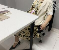 端午节公司加班偷拍舅妈御足日常露脸2