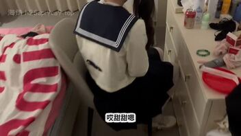 【奶气原创33】女儿闺蜜被我用裸照威胁再次狂插她骚逼，边操边哭