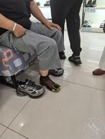 重口绿母，意淫羞辱骚妈的短丝袜骚脚2