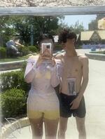 一次偶然的机会让我发现自己含辛茹苦养了十八年的宝贝女儿现在已经是只母狗？2