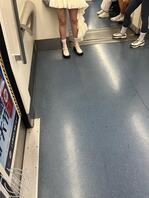 地铁随拍白袜1