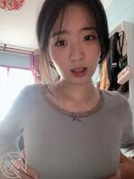 绝对真实，借表姐平板追剧在相册发现了表姐的骚照，我应该怎么办啊0