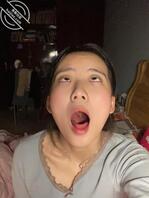 绝对真实，借表姐平板追剧在相册发现了表姐的骚照，我应该怎么办啊1