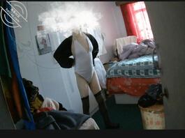 【我和我妈】观音坐莲的看着老妈浑圆的屁股,操老妈的逼太爽了0