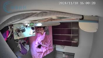 装个监控偷拍老婆出轨