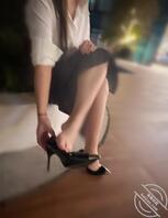 【偷拍】御姐小姨美足,昨天跟小姨约会小姨的发家史揭秘1