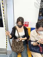 路上的收获，胸和屁股1