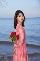 气质女神徐枫灿，反差吞精颜射骚母狗0