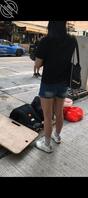 偷拍眼镜美腿女孩1