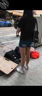 偷拍眼镜美腿女孩2