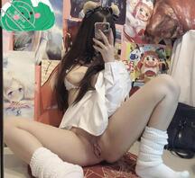 偷看妹妹手机发现妹妹好骚2