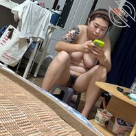 沈阳骚货 表面很强硬 背地里骚的一匹 玩坏了就不要了 下期继续1