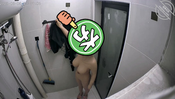 [原创6]盼了几天的摄像头收到后第一时间偷拍妈妈洗澡，结果翻车了1