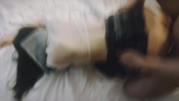 [原创]镜前扣弄九头身骚母狗，粉嫩奶头挺拔饱满