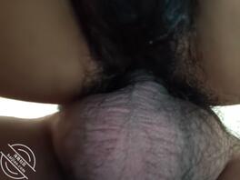 大家看看老婆的逼被别人操过没，结婚快二十年了还是很紧只能进入俩根手指。1