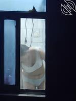 熟妇天天洗澡 好没意思 好想看她女儿的大奶子 可惜她不洗澡