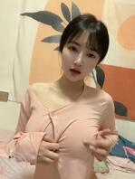 手机里她自拍照