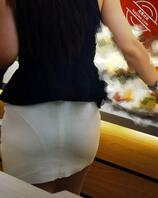 终于轮到我啦,强操了熟睡中的后妈,她边哭边求饶,被我内射了哭着求我拿出来0