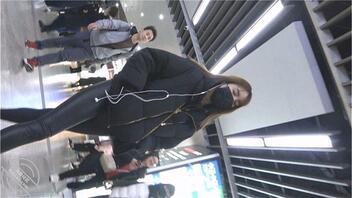 ［公厕偷拍］路边沟厕全景偷拍美鲍呈现0