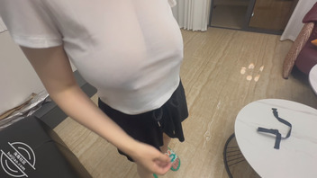 302.吃完夜宵和姐姐在家里的阳台上做爱，突然发现对面有人0