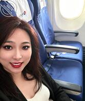 家里人贤妻良母，外面是骚逼母狗