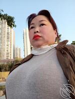 今天妈妈又给我乳交了1