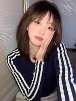 继续趁表姐睡觉对她偷拍，首次漏奶给你们看，喜欢这个系列我就尽力更新吧0