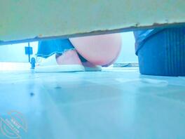 公司女厕偷拍分享0