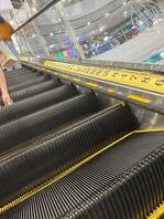 尾随到大长腿、大家看她穿没穿内裤