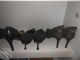 偷拍扫楼多个少妇鞋柜