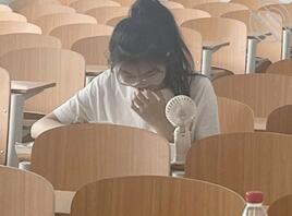 厕拍女大，放心食用0