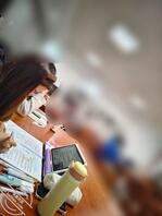 骚母狗刘艺佳，往她杯子里射精洗屌居然没喝出来，还大口喝完了1