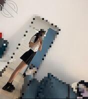 穿着小裙子被哥哥操，哥哥喜欢穿衣服做爱还是不穿衣服做爱啊？2