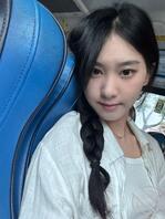 最喜欢的事当然是被颜射，用哥哥们的精液来做面膜了。2