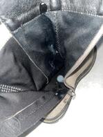 扫楼短靴，胶完直接放回去，踩上去不知道会不会感觉出来2