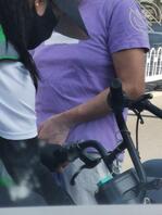 真空出门的女人1