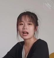 母狗幼师张开嘴等你射