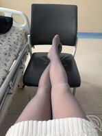 冬天了，家里人生病了，在医院陪床的的光腿神器0