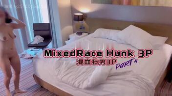 【搬运82】混血壮男3P EP04