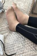 最近偷拍的丝袜妈妈,再求高质量绿母任务,保证完成2