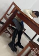 给图书馆认真学习的御姐杯子打胶