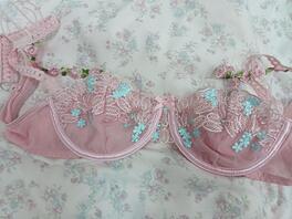 久违的骚逼小姨子1