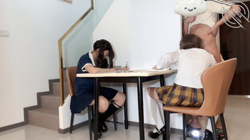 【奶气原创99】当着女儿面操女儿闺蜜【预告】0