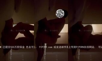 010绿帽人妻说顶到底受不了，给操尿了最终内射