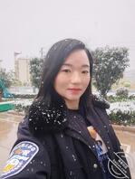 我妻子的制服自拍。