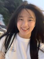 这期就稍微分享下和小表姐以前的事情视频啥的这期就不出了发点小表姐生活照