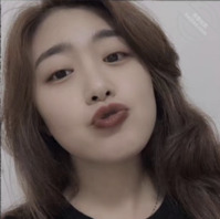 看长相觉得是什么类型的女孩  感觉骚不骚？