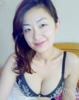 妈妈 52 岁，离婚好久了，在她手机里面发现的1